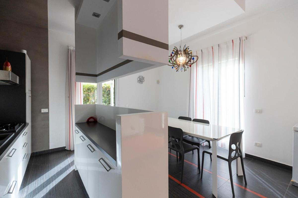Villa Relax A 200Mt Dal Mare 波扎洛 外观 照片